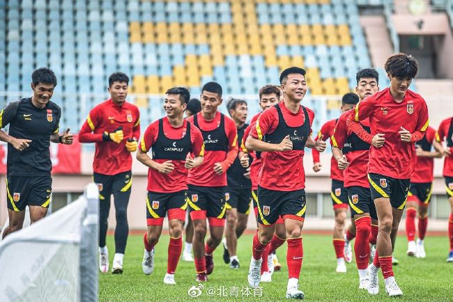 不过国米不准备为合同只剩半年的穆里尔支付太多转会费，只想冬季低价签约。